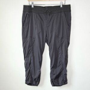 The North Face Gray Hiking Crops / Adjustable Waist - Women’s US XL